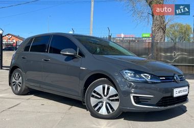 Хэтчбек Volkswagen e-Golf 2020 в Киеве