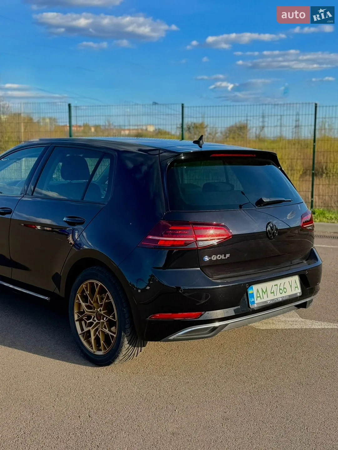 2019 Volkswagen Golf - фото 1