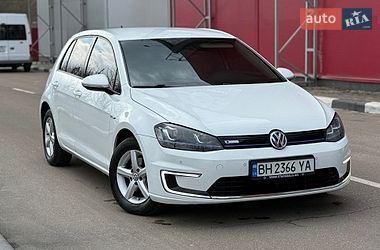 Хетчбек Volkswagen e-Golf 2014 в Києві
