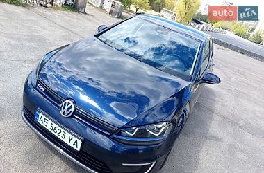 Хэтчбек Volkswagen e-Golf 2015 в Днепре