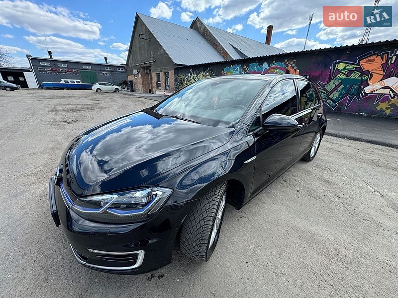 Volkswagen e-Golf 2017