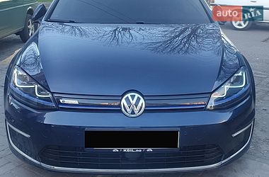 Хетчбек Volkswagen e-Golf 2015 в Черкасах