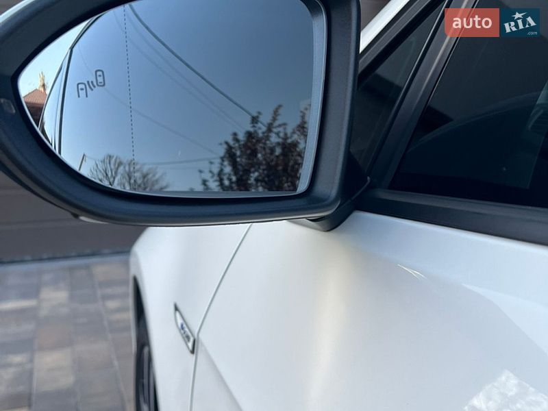 Хетчбек Volkswagen e-Golf 2019 в Києві