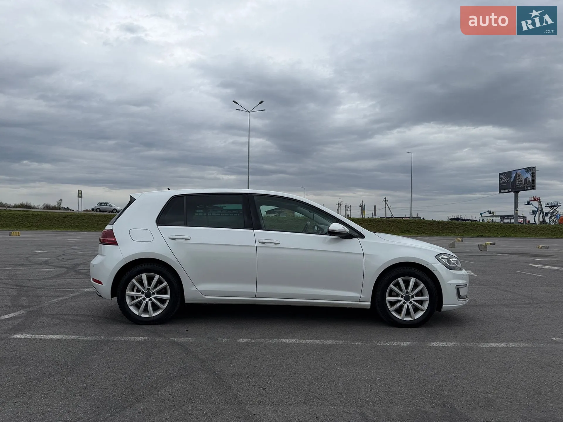 2018 Volkswagen Golf - мініатюра 2