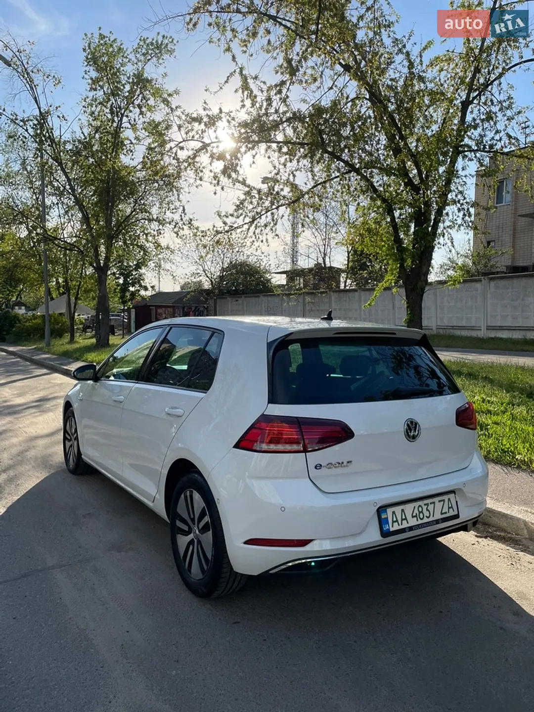 2017 Volkswagen Golf - мініатюра 2