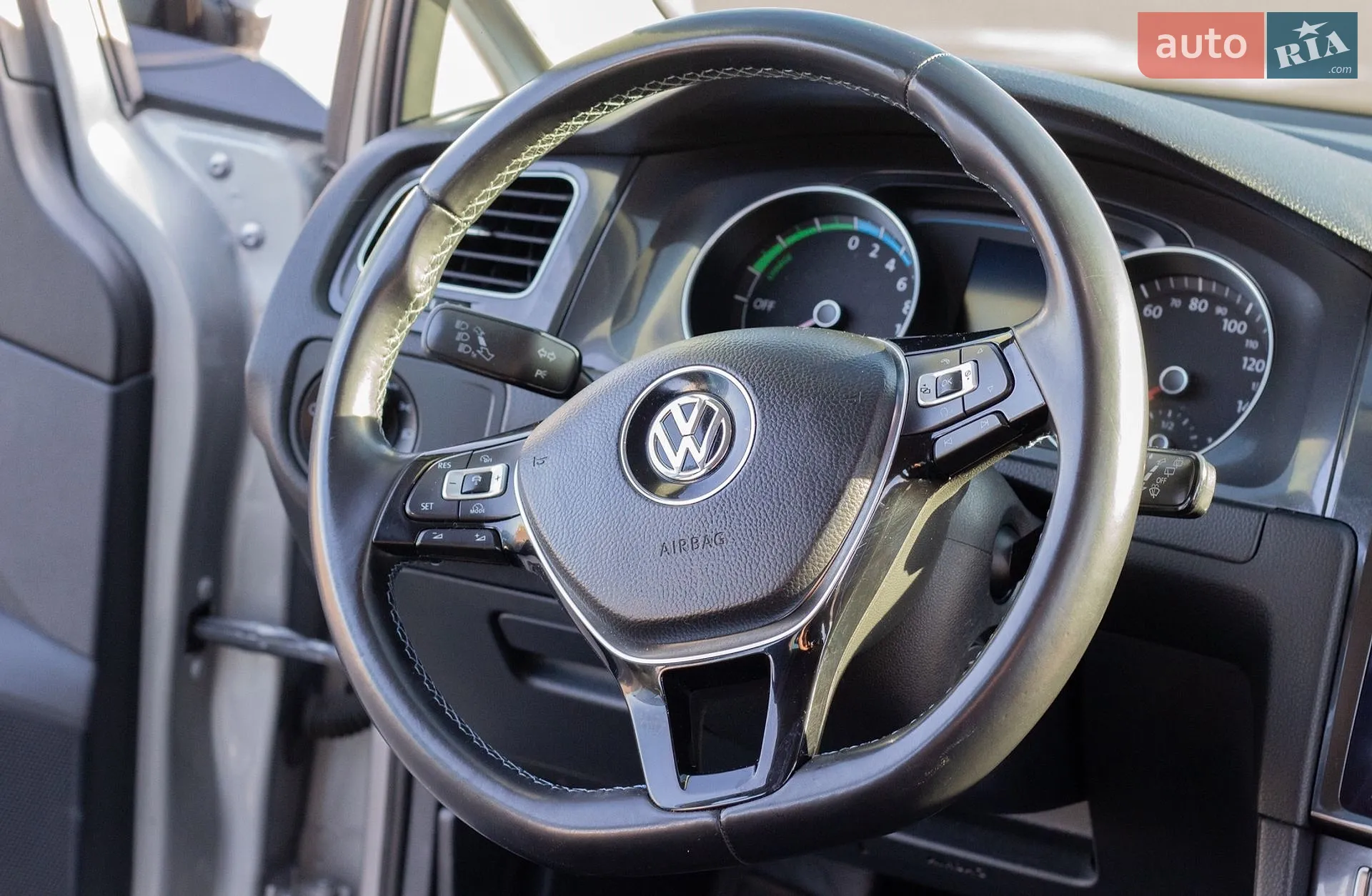 2017 Volkswagen Golf - мініатюра 38