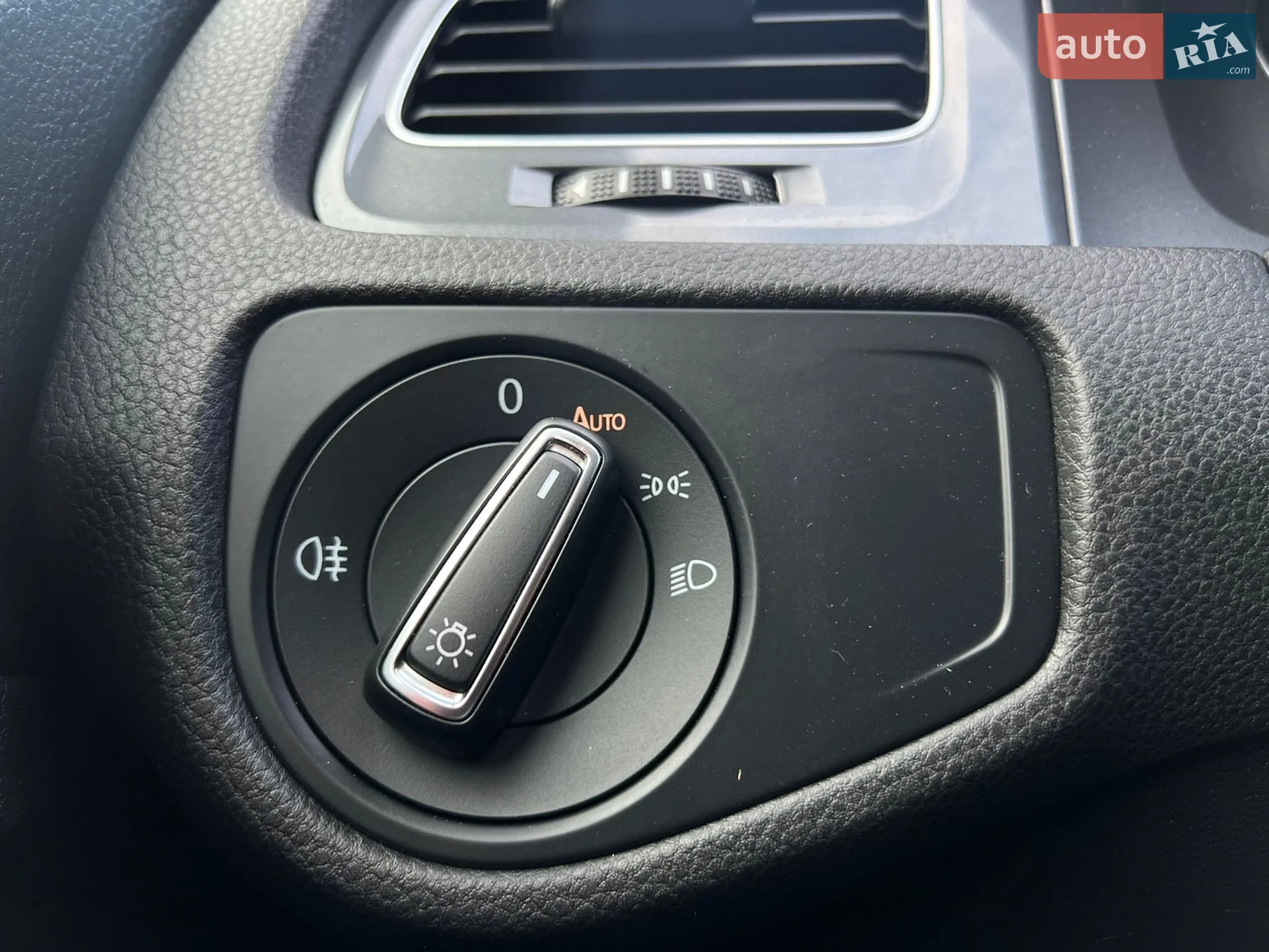 2015 Volkswagen Golf - мініатюра 30