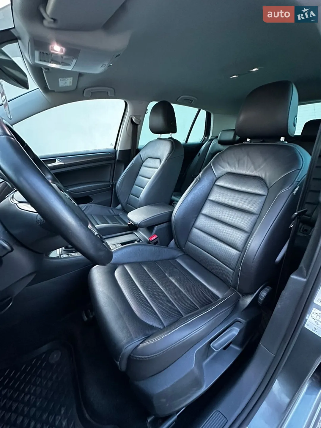 2017 Volkswagen Golf - мініатюра 12