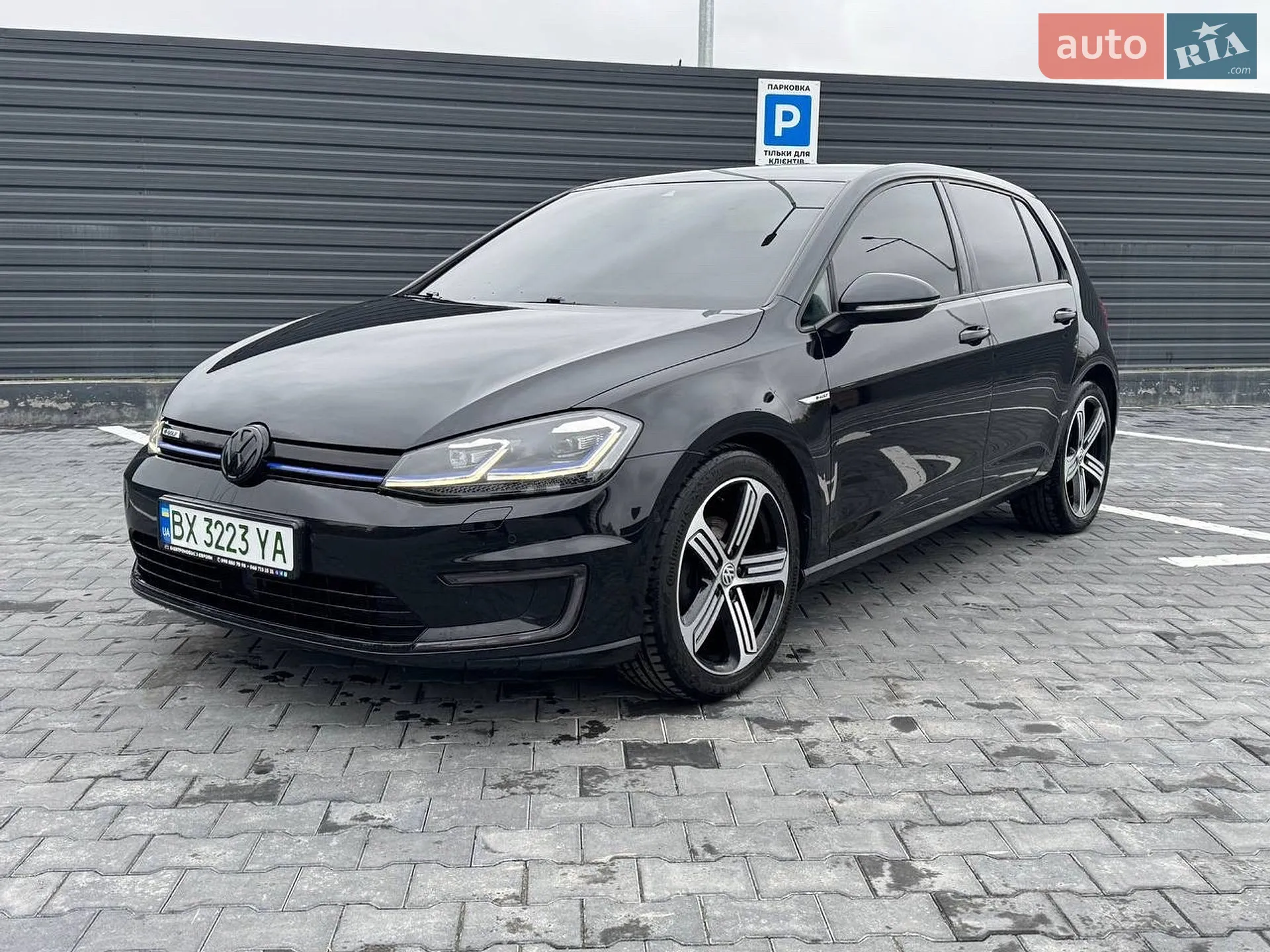2017 Volkswagen Golf - фото 1