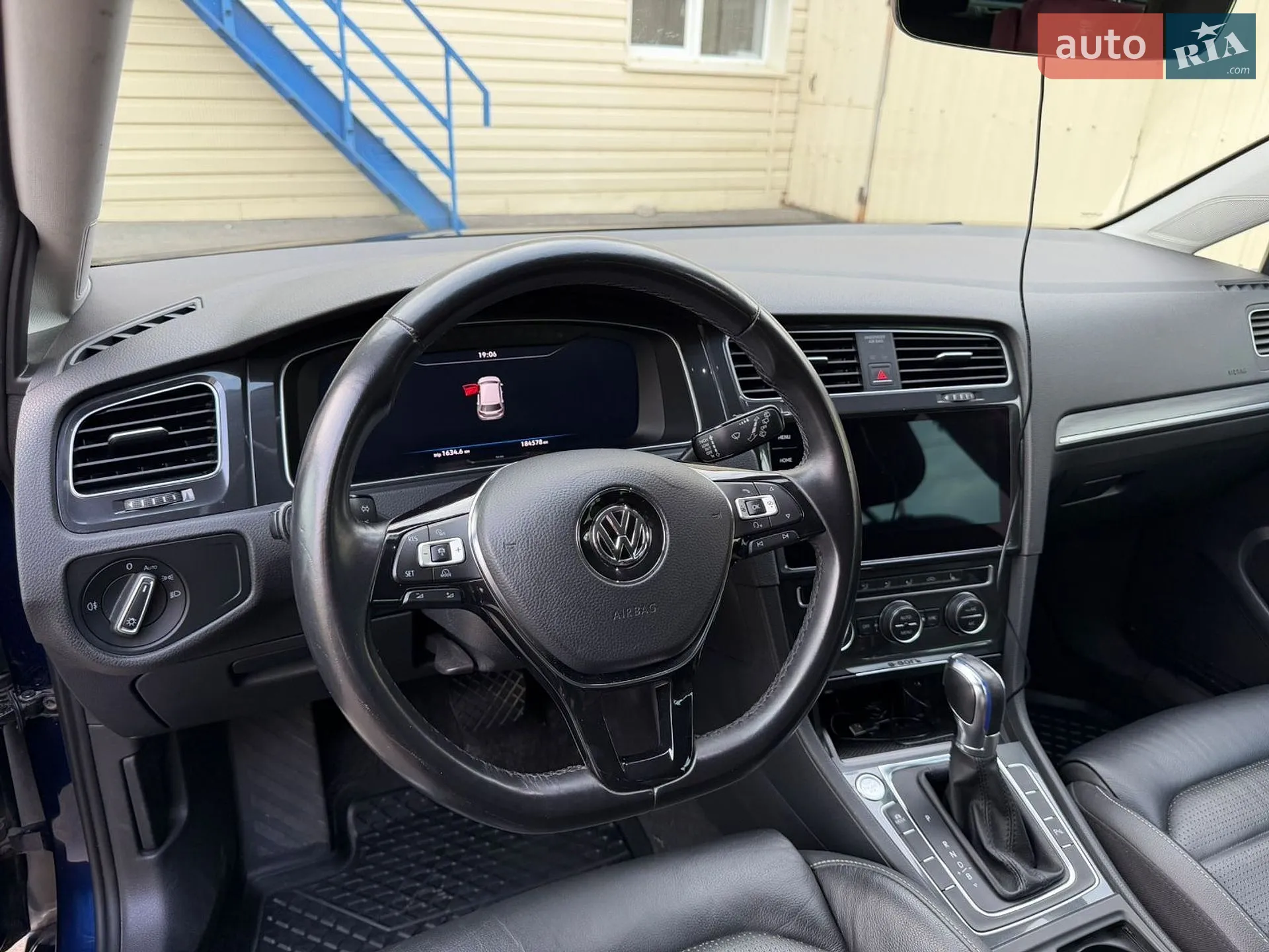 2017 Volkswagen Golf - мініатюра 38