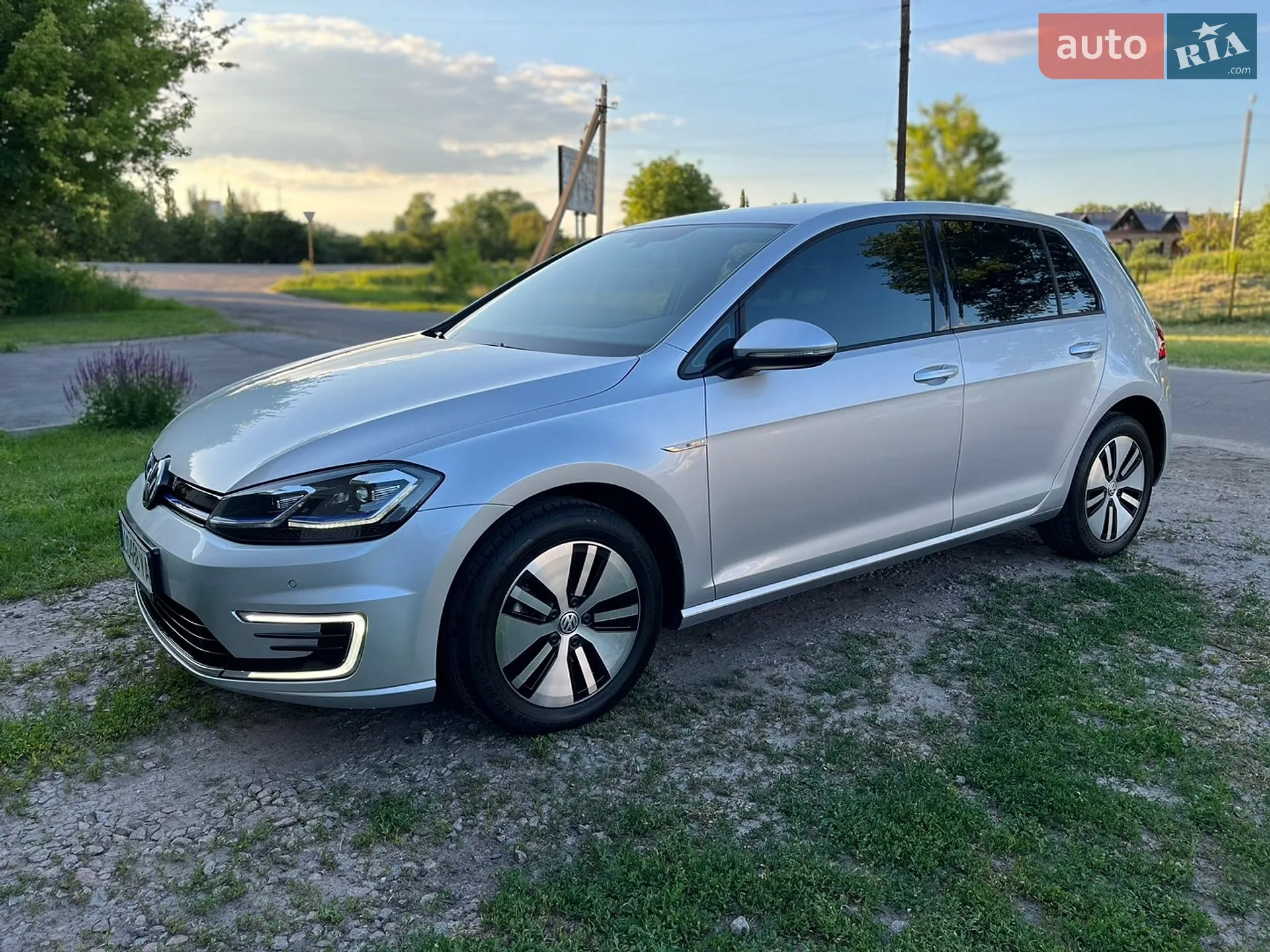 2019 Volkswagen Golf - фото 1