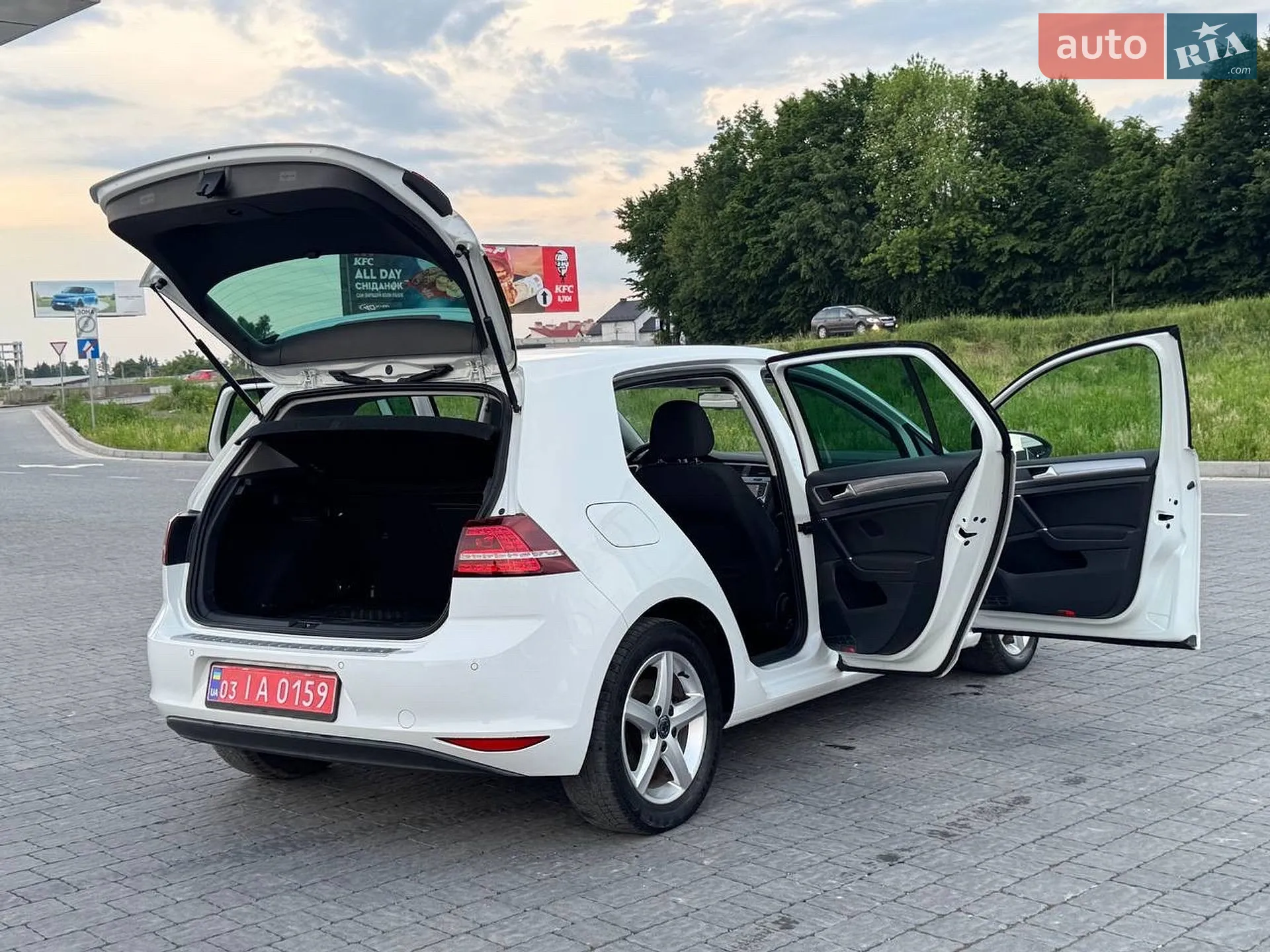 Volkswagen e-Golf 2015 VIN WVWZZZAUZFW902240 фото оголошення 19 з 56