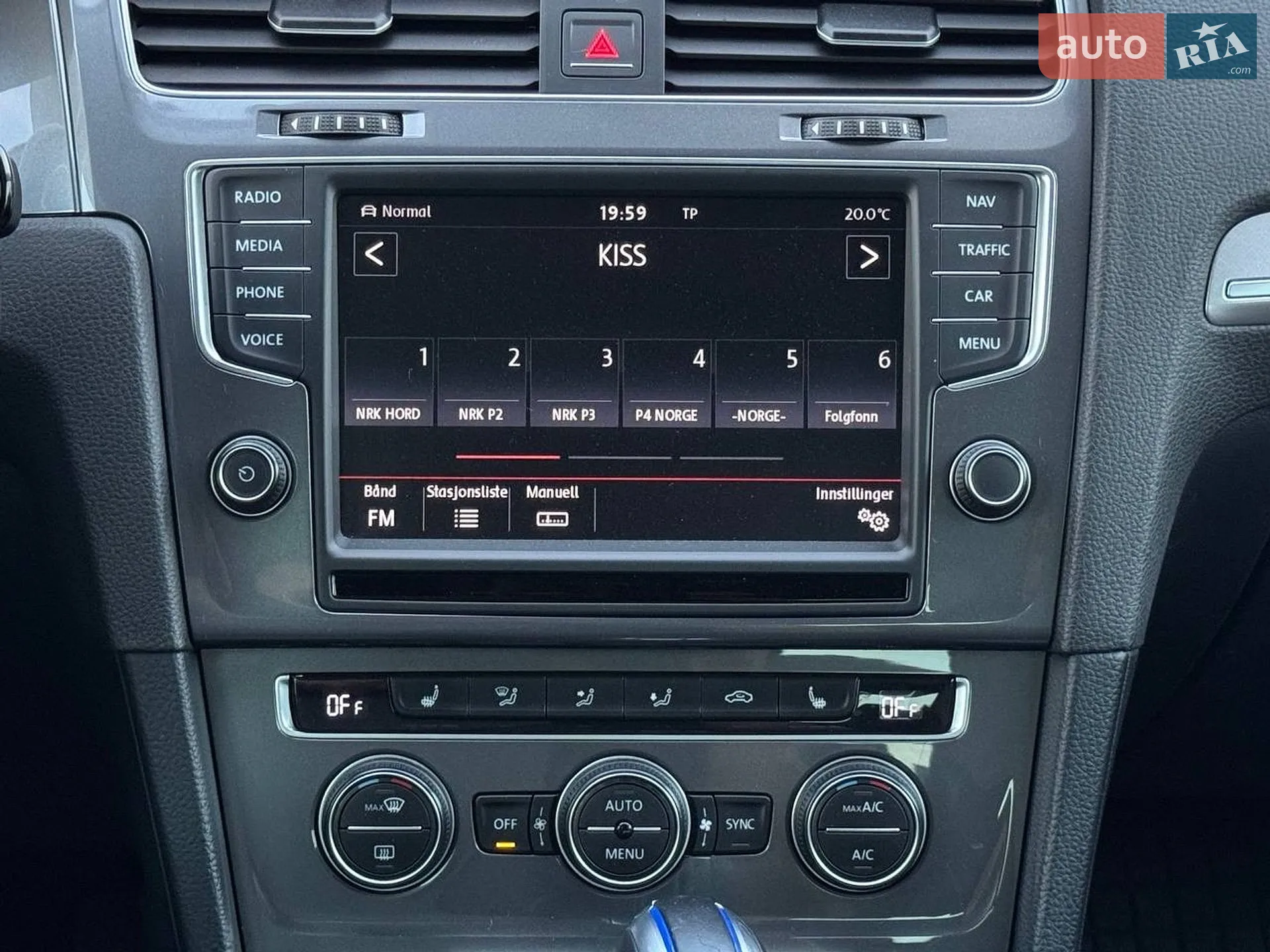 Volkswagen e-Golf 2015 VIN WVWZZZAUZFW902240 фото оголошення 24 з 56