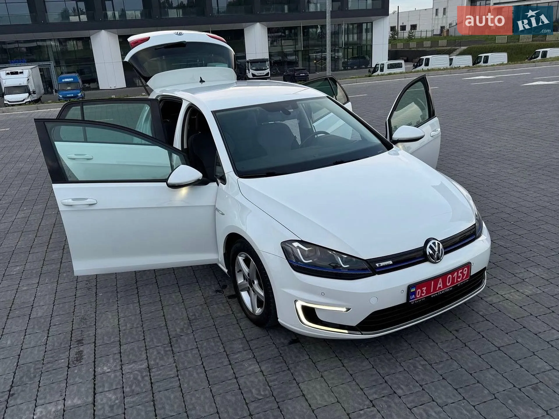 Volkswagen e-Golf 2015 VIN WVWZZZAUZFW902240 фото оголошення 27 з 56