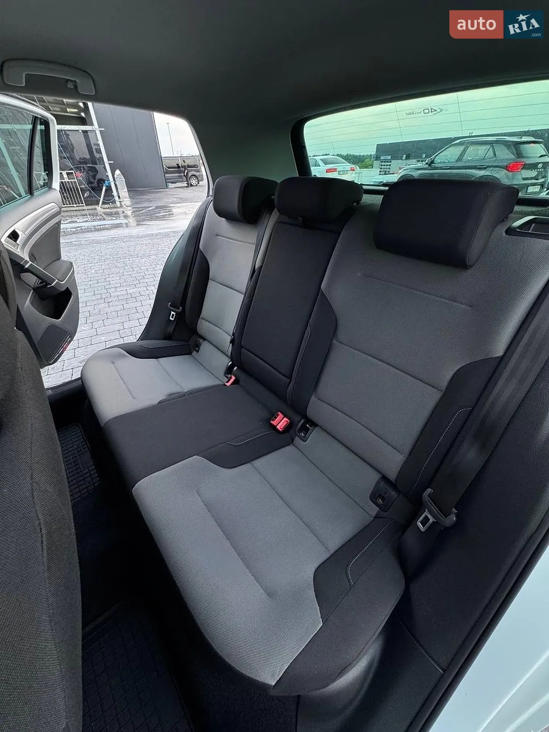 Volkswagen e-Golf 2015 VIN WVWZZZAUZFW902240 фото оголошення 32 з 56