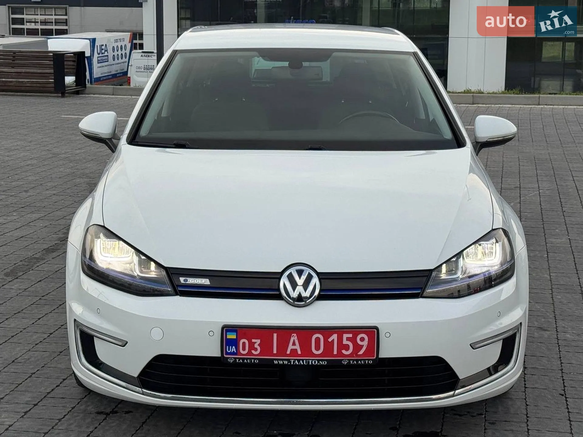 Volkswagen e-Golf 2015 VIN WVWZZZAUZFW902240 фото оголошення 50 з 56
