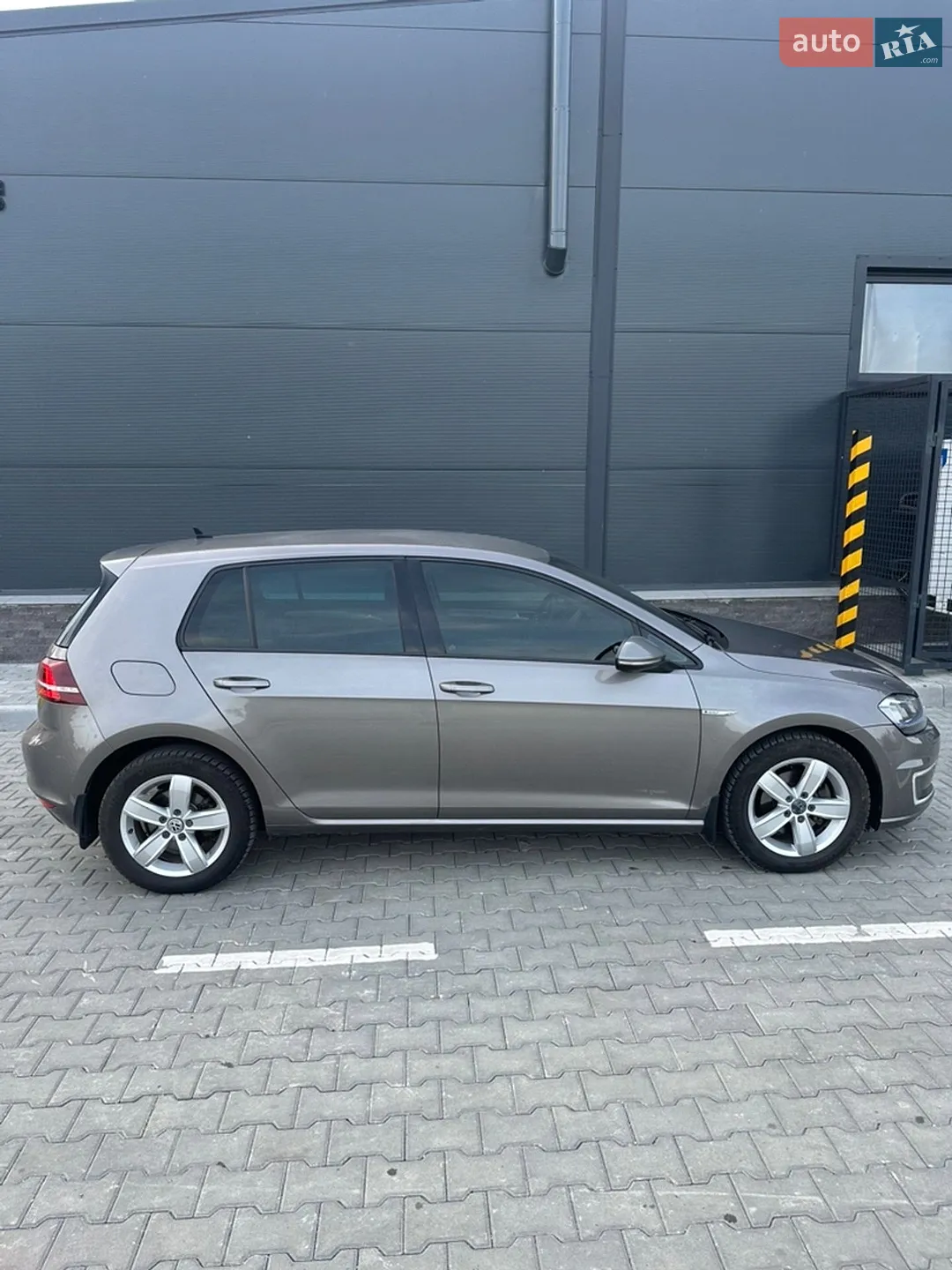 2016 Volkswagen Golf - мініатюра 5