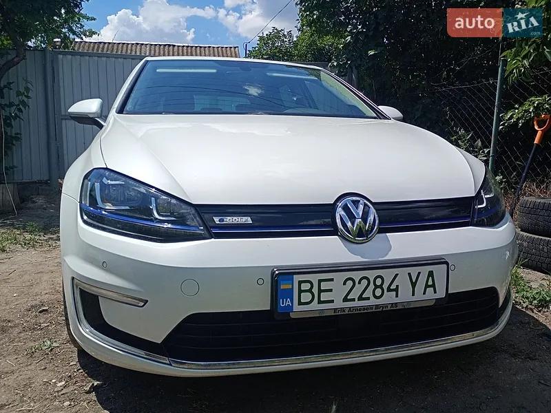 Volkswagen e-Golf 2014