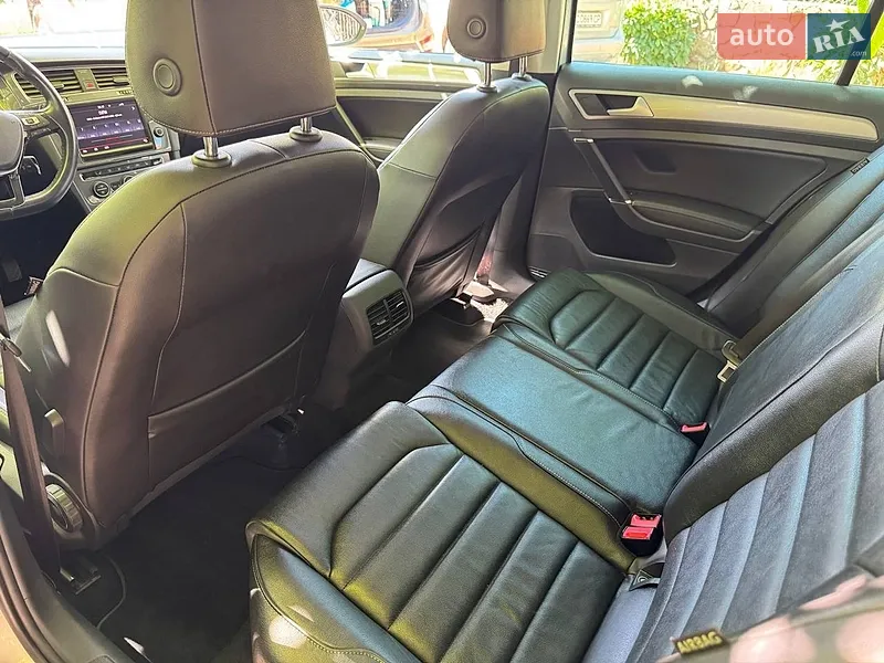 Volkswagen e-Golf 2015 VIN WVWZZZAUZFW906344 фото оголошення 13 з 41
