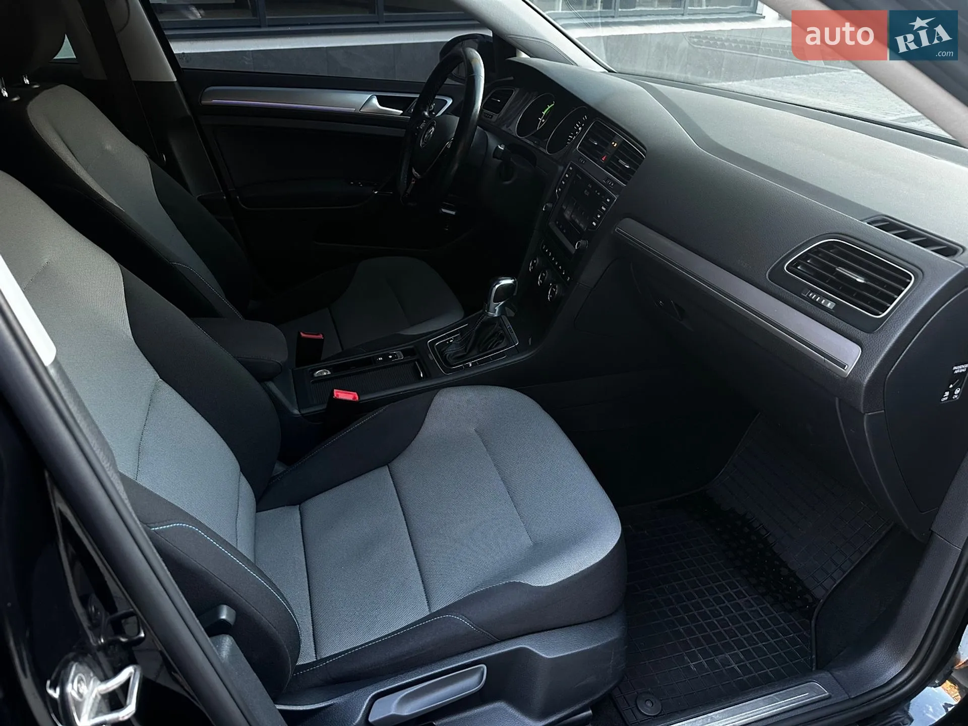2015 Volkswagen Golf - мініатюра 29