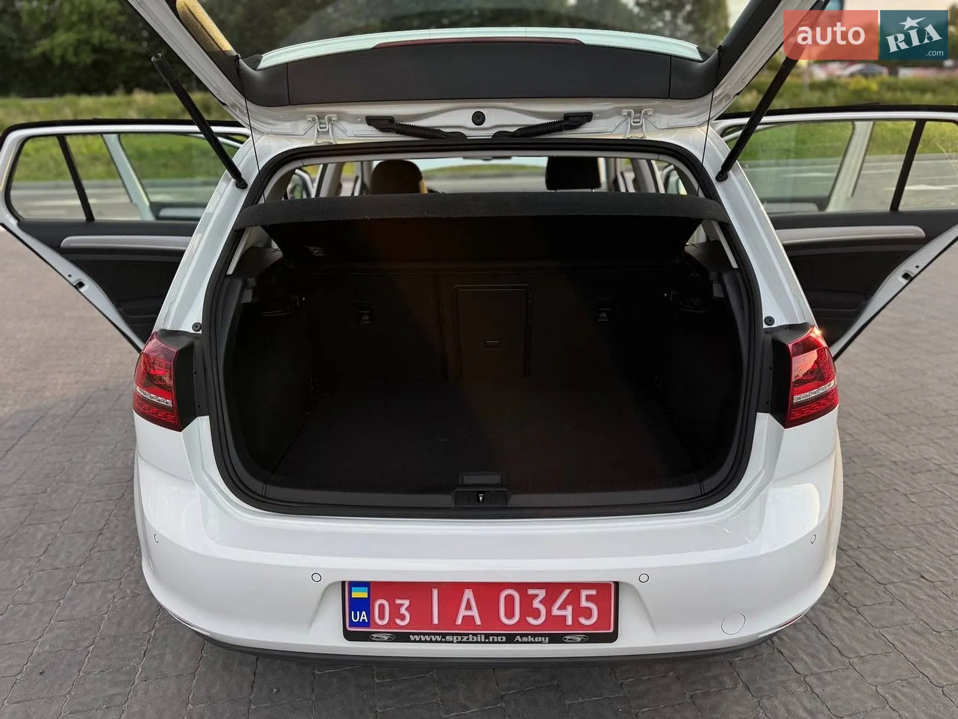 2015 Volkswagen Golf - мініатюра 32