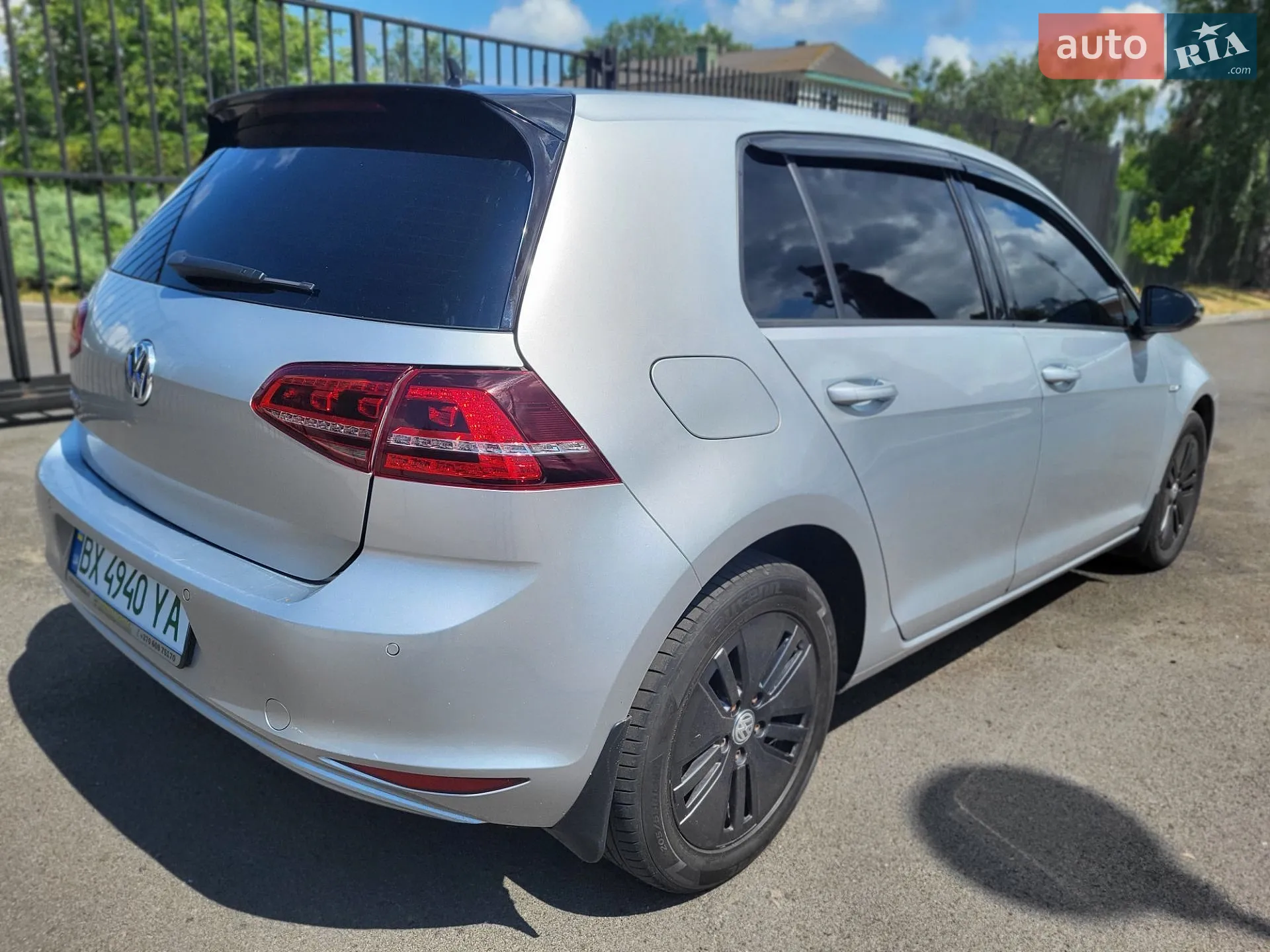 Volkswagen e-Golf 2015 VIN WVWZZZAUZGW902630 фото оголошення 9 з 73