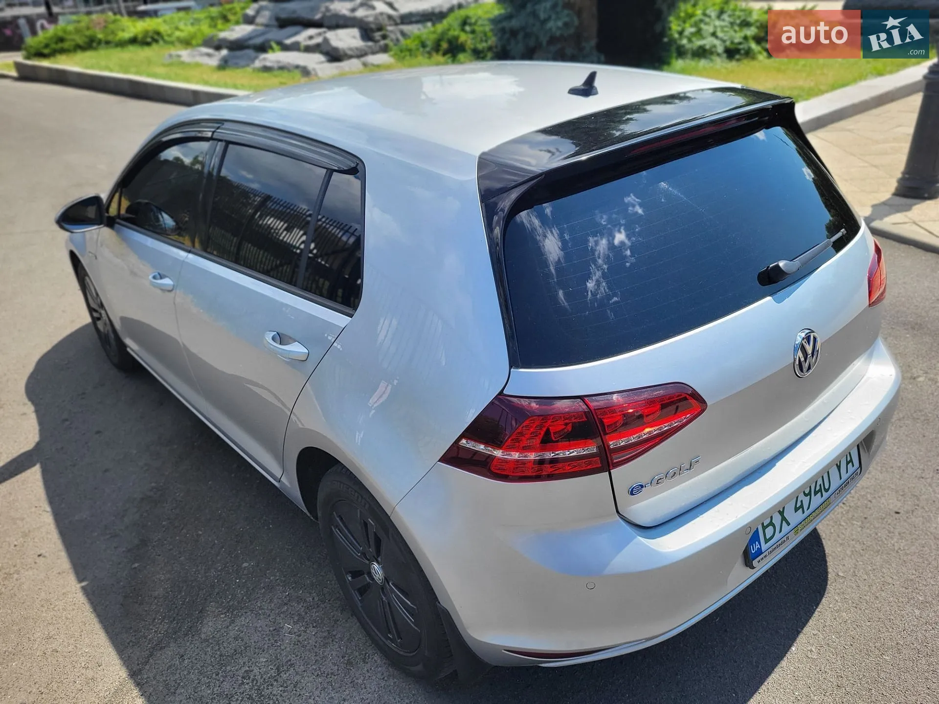 Volkswagen e-Golf 2015 VIN WVWZZZAUZGW902630 фото оголошення 13 з 73