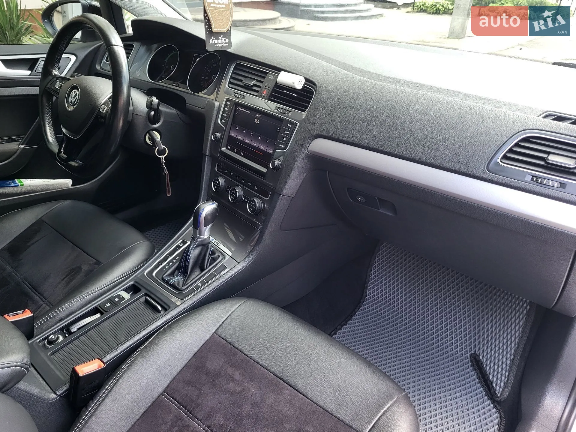 Volkswagen e-Golf 2015 VIN WVWZZZAUZGW902630 фото оголошення 27 з 73