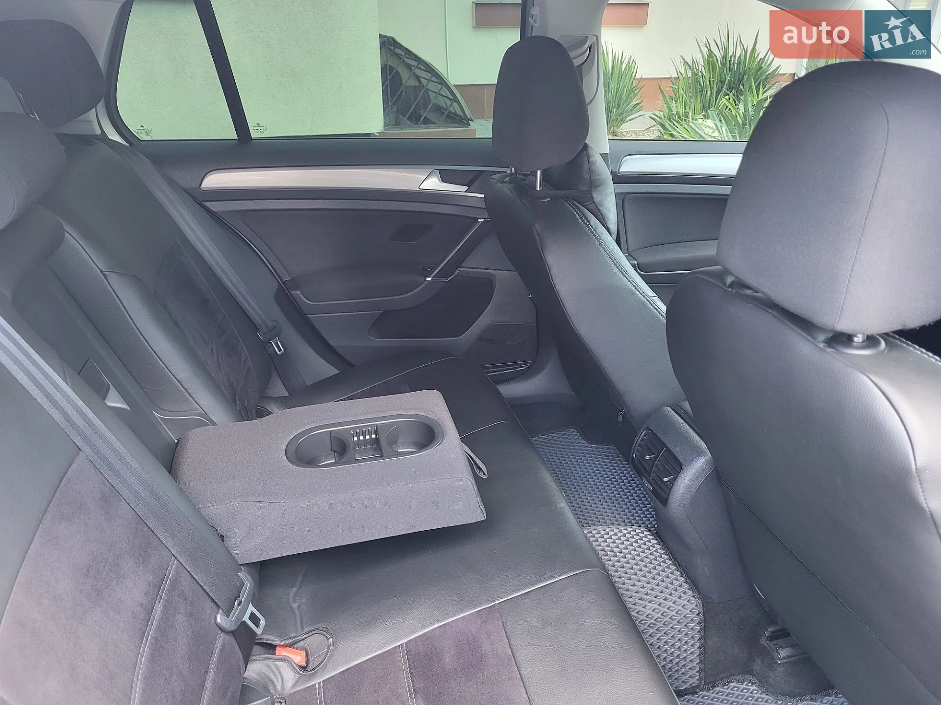 Volkswagen e-Golf 2015 VIN WVWZZZAUZGW902630 фото оголошення 33 з 73