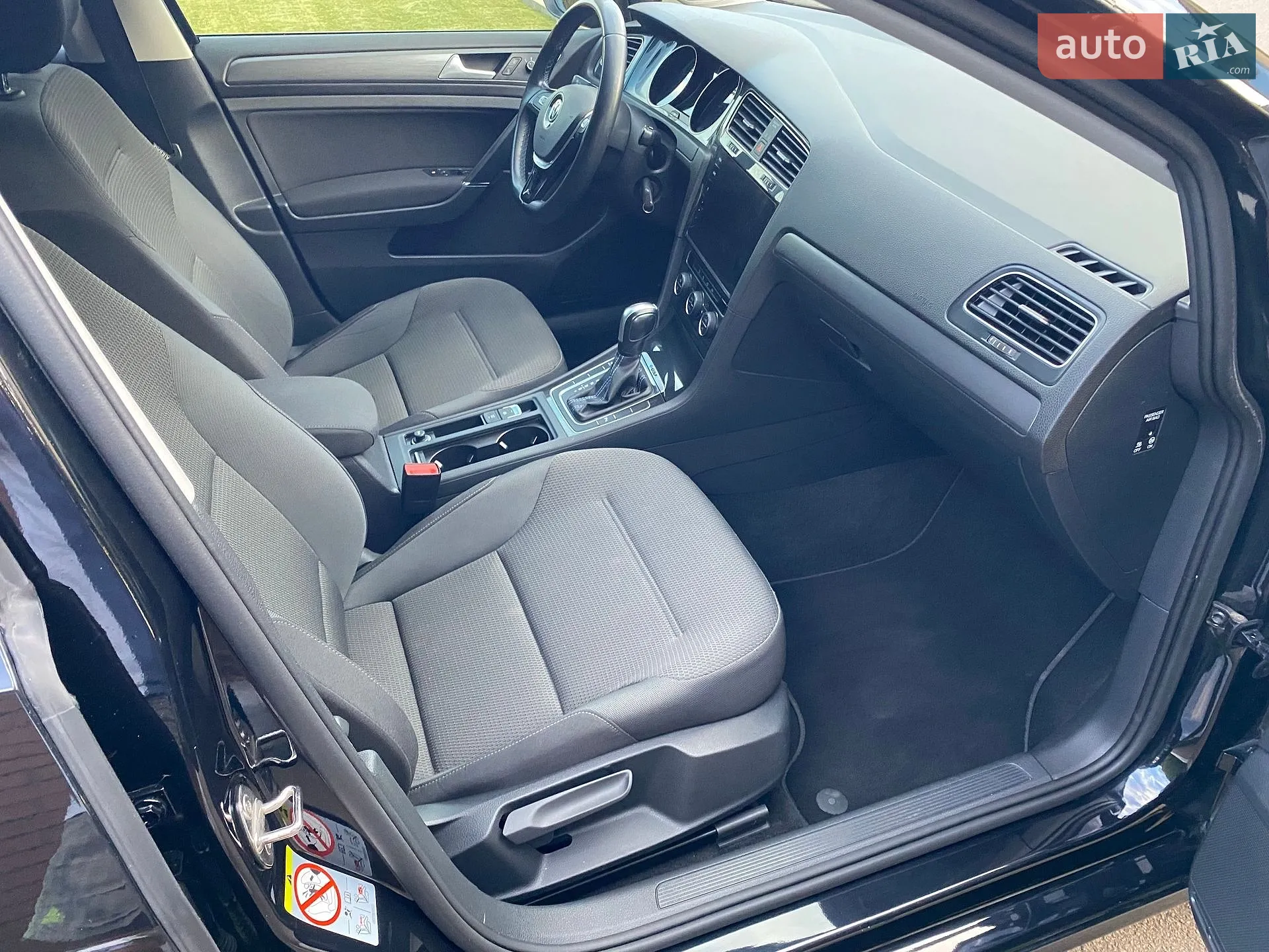 2020 Volkswagen Golf - мініатюра 26