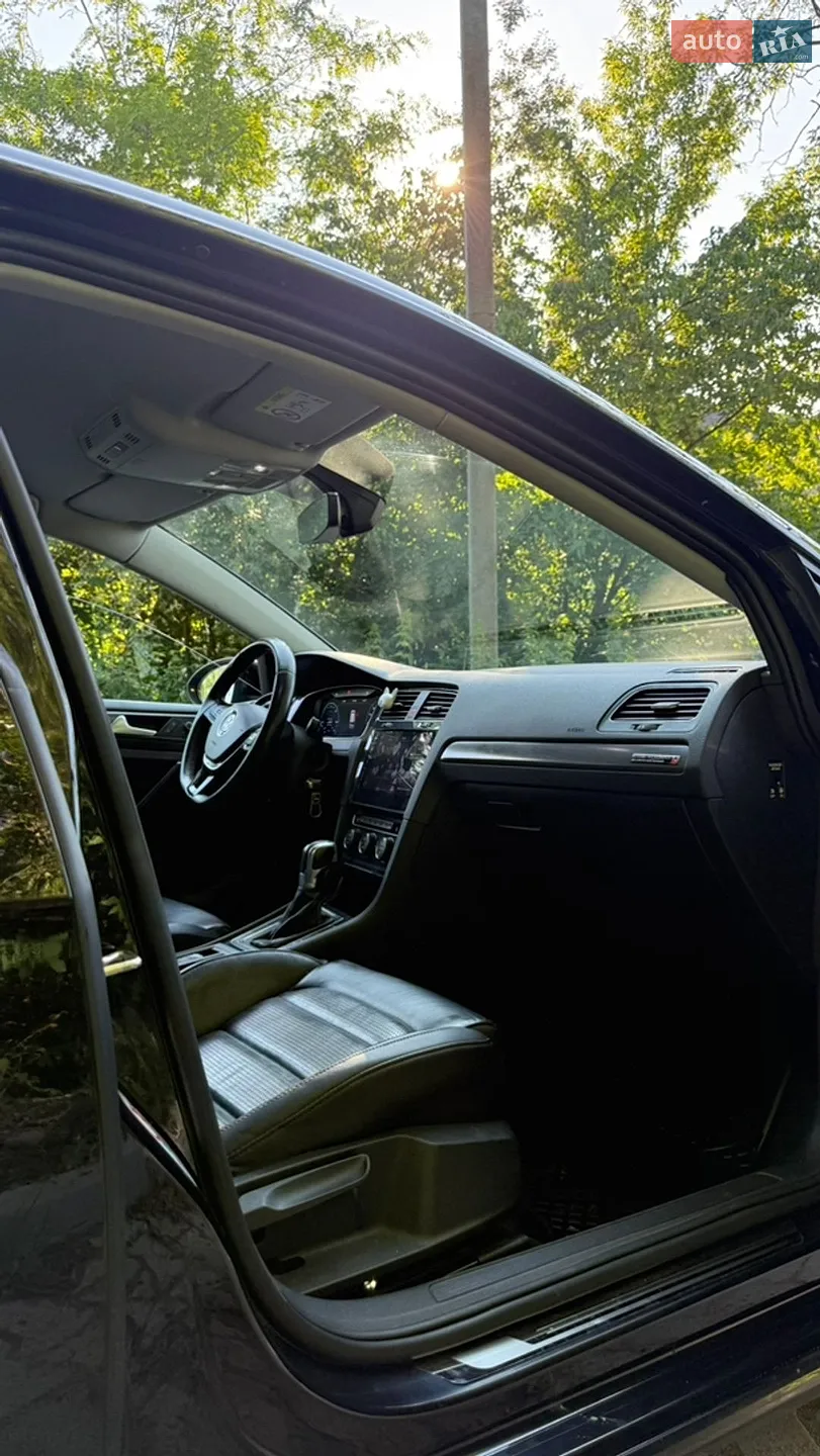 2017 Volkswagen Golf - мініатюра 31