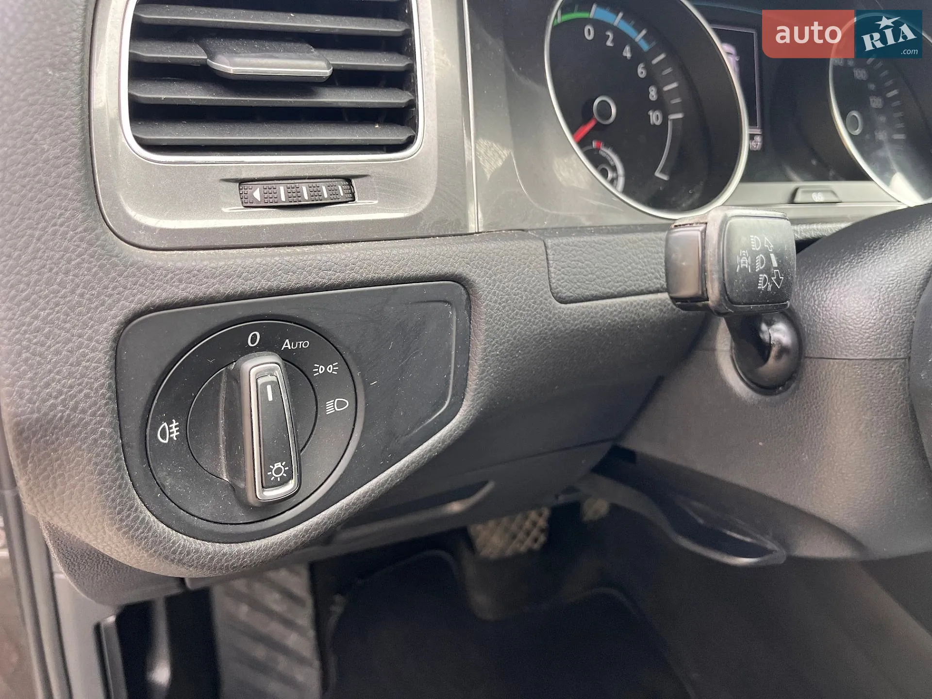 2014 Volkswagen Golf - мініатюра 27