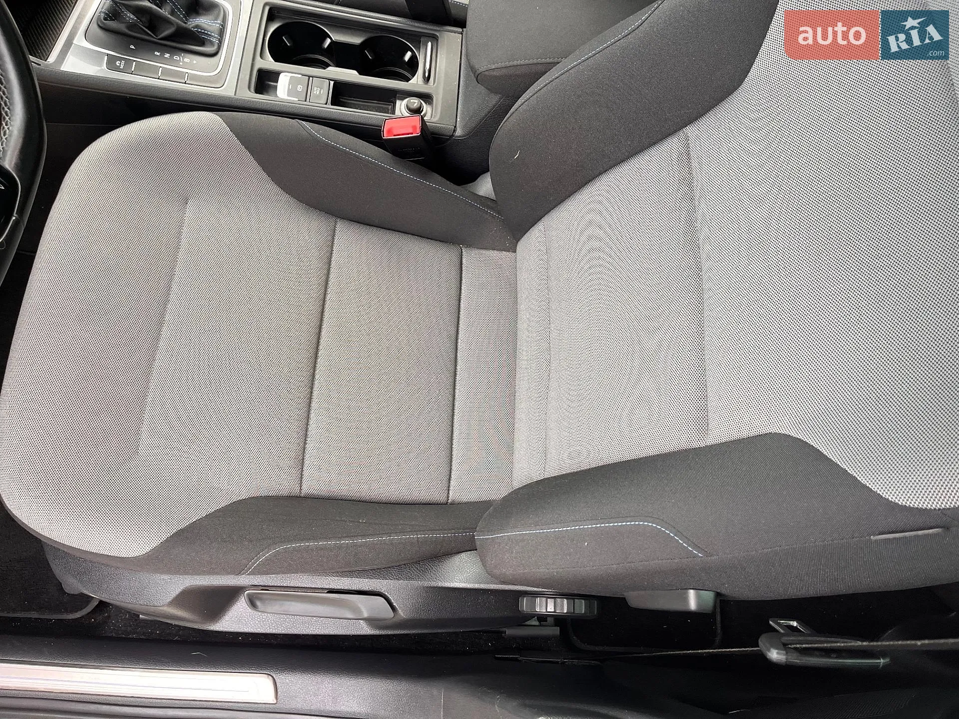 2014 Volkswagen Golf - мініатюра 28
