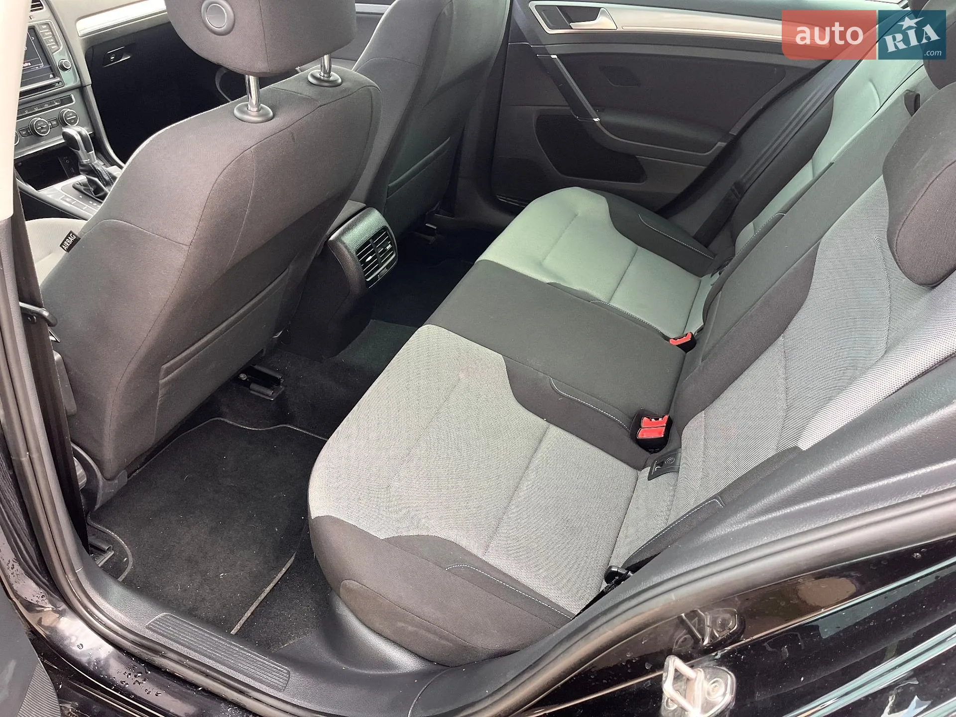 2014 Volkswagen Golf - мініатюра 31