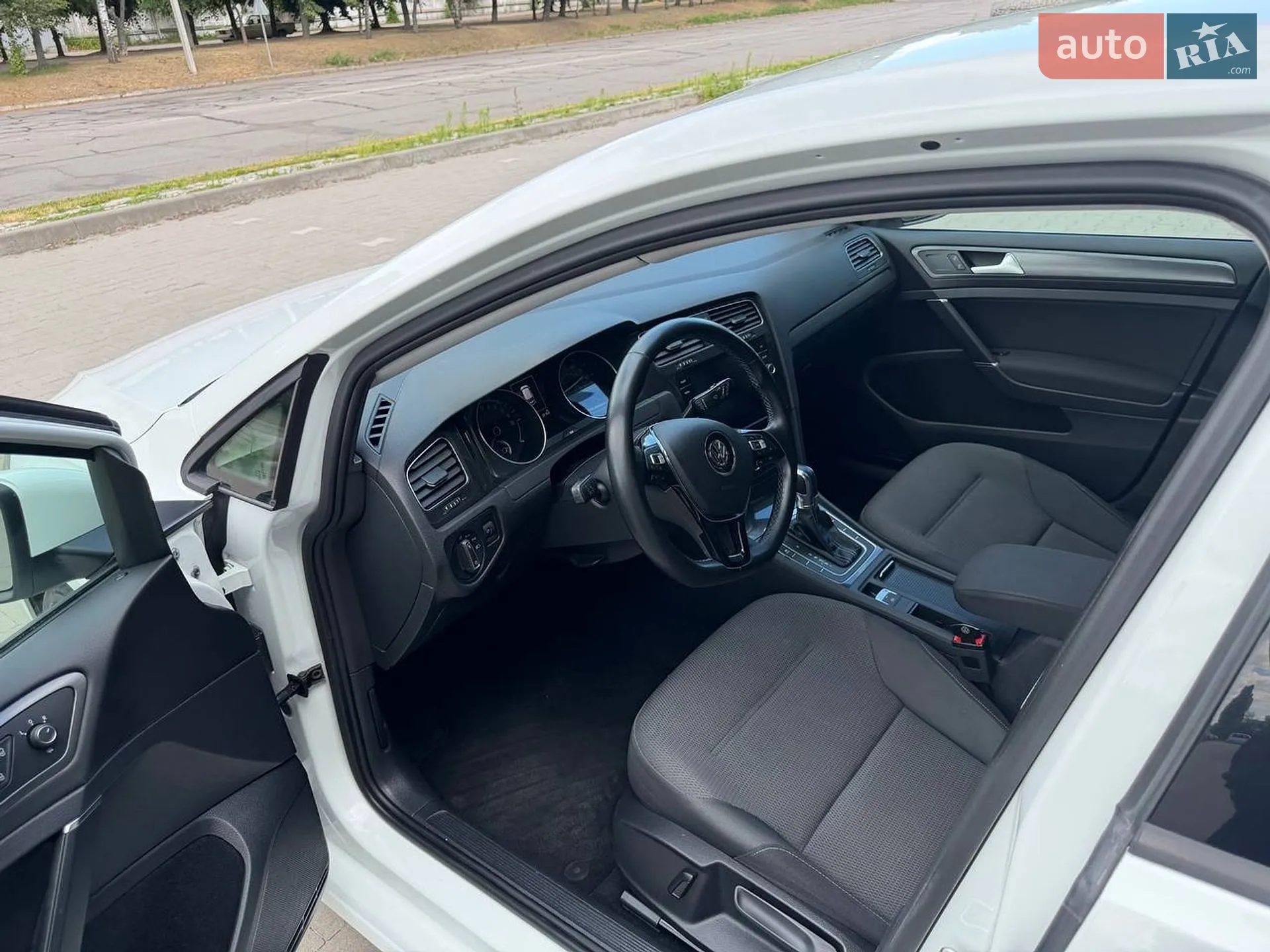 2017 Volkswagen Golf - мініатюра 10