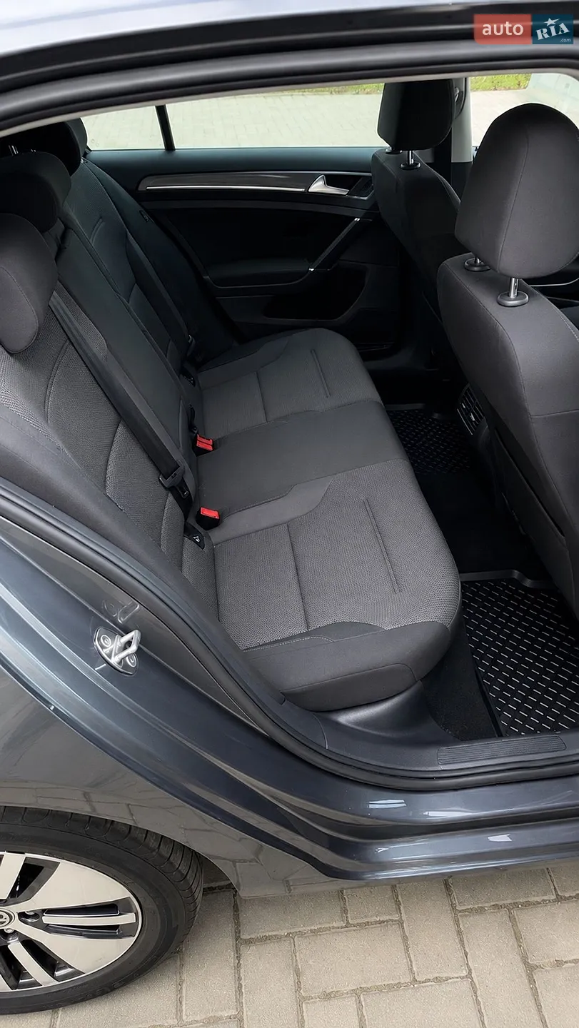 2017 Volkswagen Golf - мініатюра 29
