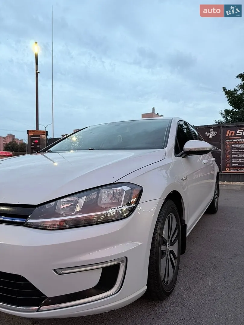 2017 Volkswagen Golf - мініатюра 2