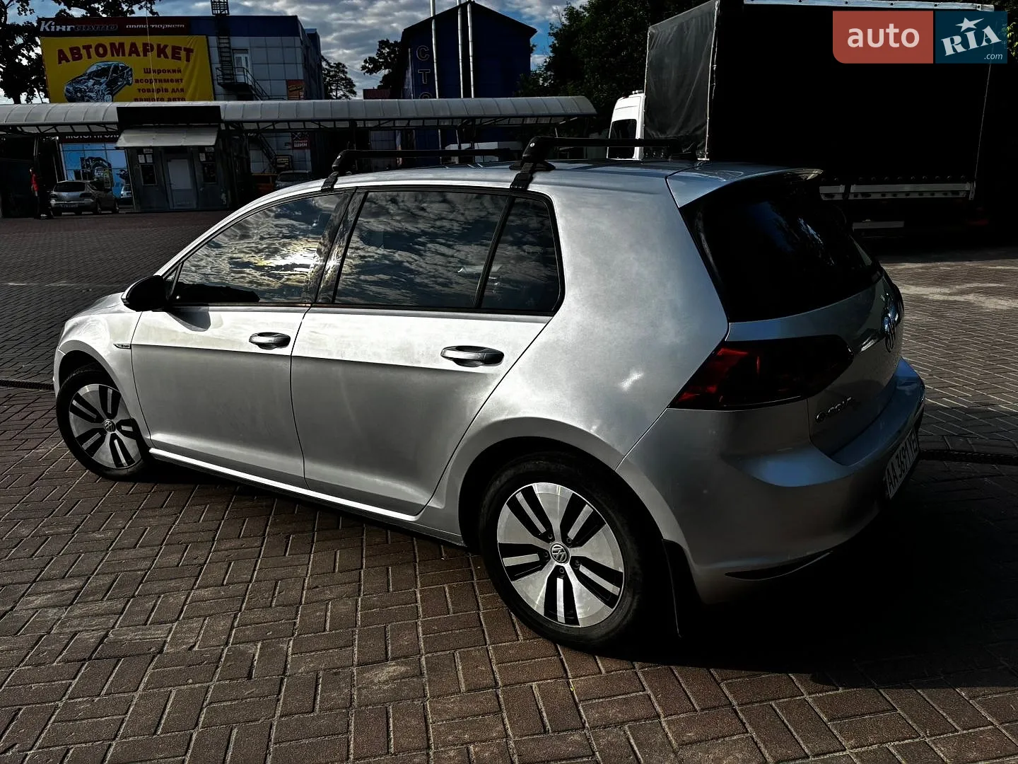 2016 Volkswagen Golf - мініатюра 16