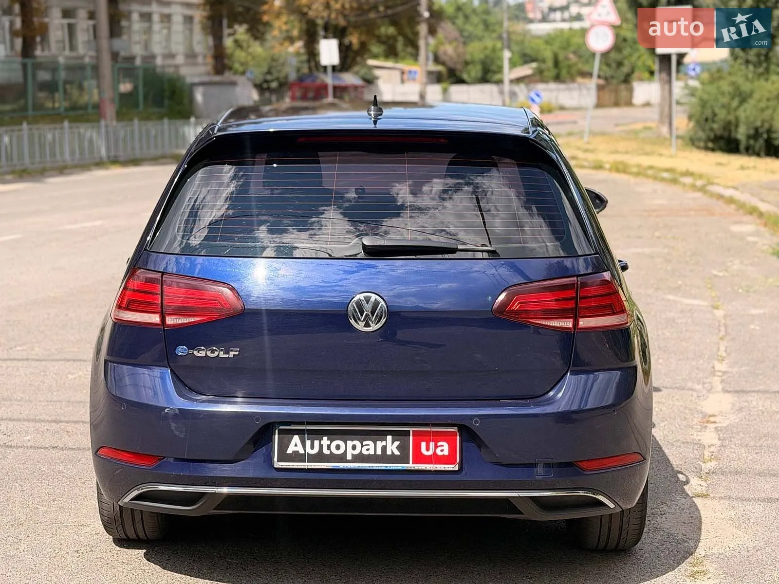 2019 Volkswagen Golf - мініатюра 2
