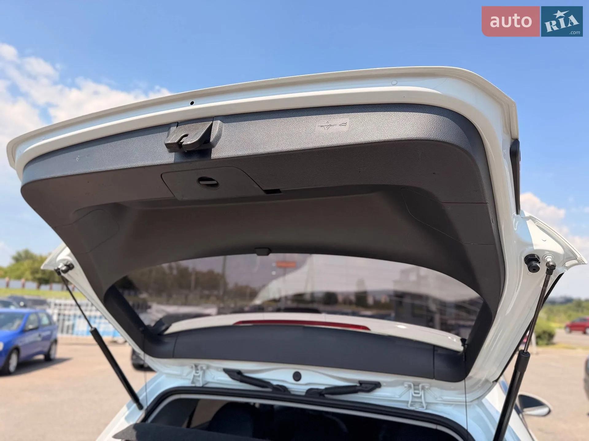 2016 Volkswagen Golf - мініатюра 36