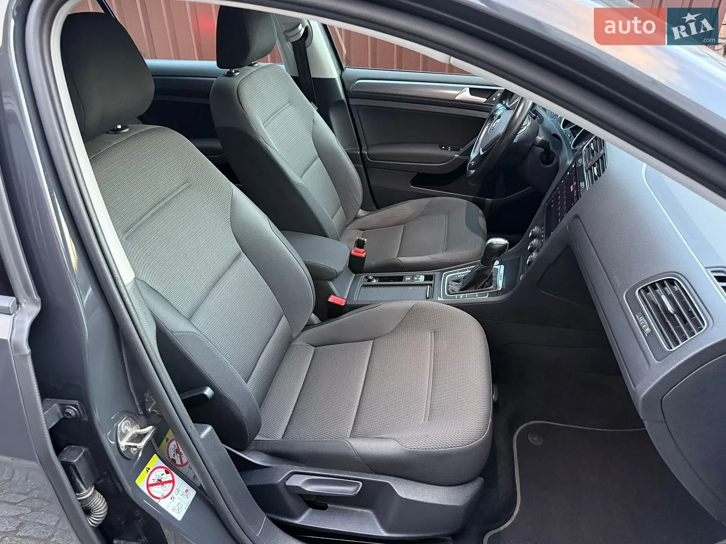 2020 Volkswagen Golf - мініатюра 43