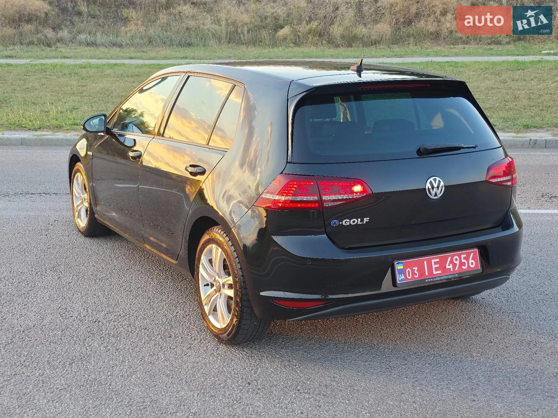 2016 Volkswagen Golf - мініатюра 3