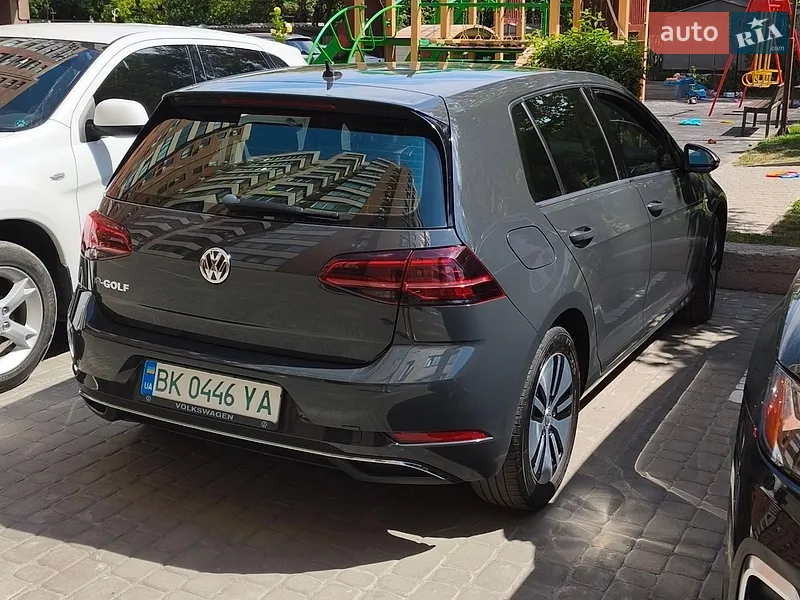 Volkswagen e-Golf