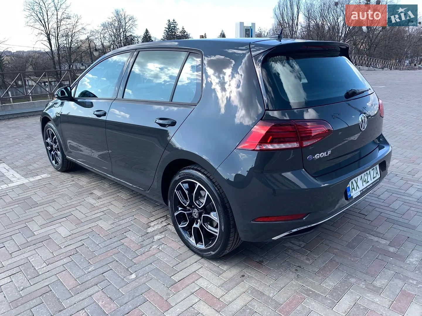 2019 Volkswagen Golf - фото 1