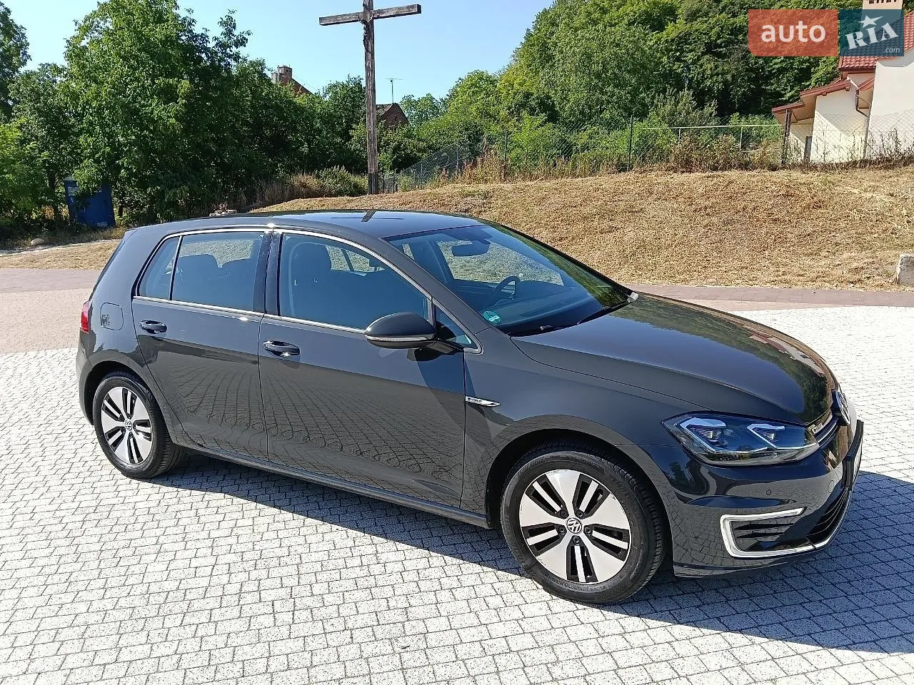 2020 Volkswagen Golf - фото 1
