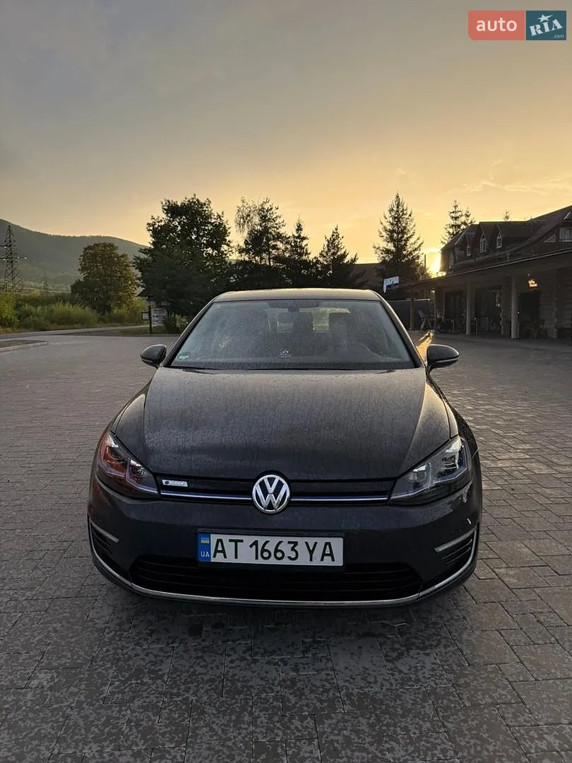 2020 Volkswagen Golf - фото 1