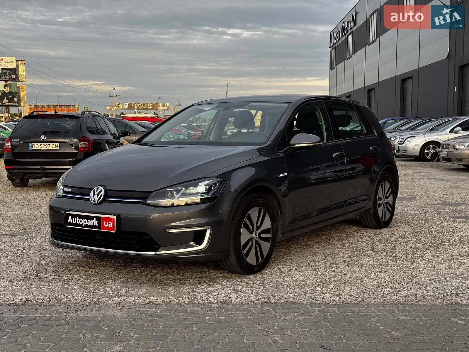 2017 Volkswagen Golf - фото 1