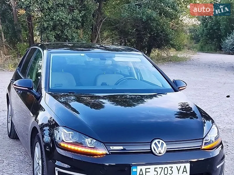 Volkswagen e-Golf 2016