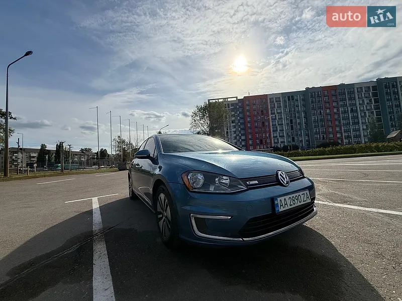 Volkswagen e-Golf 2016