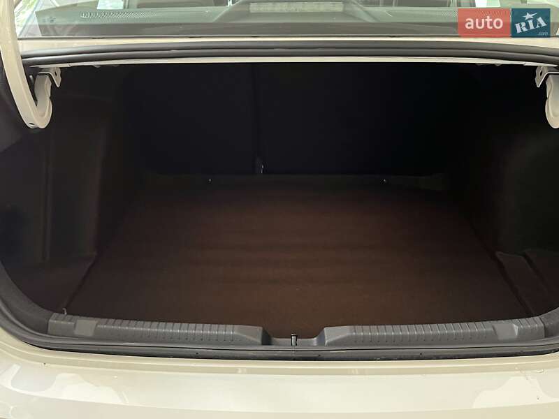 Седан Volkswagen e-Lavida 2021 в Дніпрі